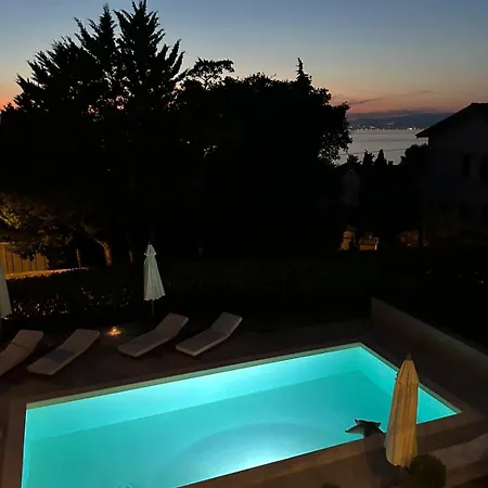 Antunovic * Malinska